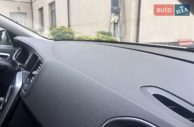 Универсал Volvo V60 2012 в 