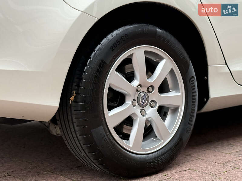 Универсал Volvo V60 2011 в Стрые