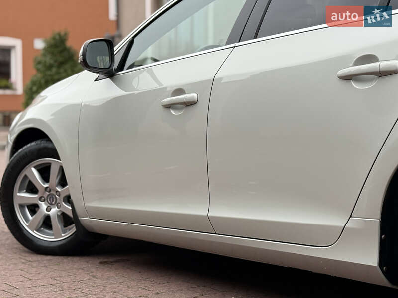 Универсал Volvo V60 2011 в Стрые