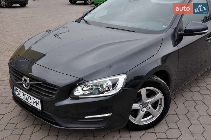 Универсал Volvo V60 2015 в Львове