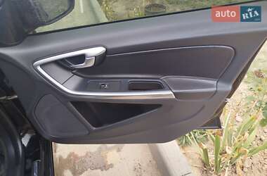 Универсал Volvo V60 2011 в 