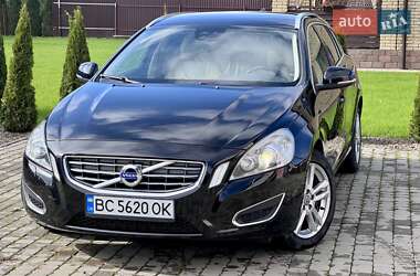 Универсал Volvo V60 2010 в 