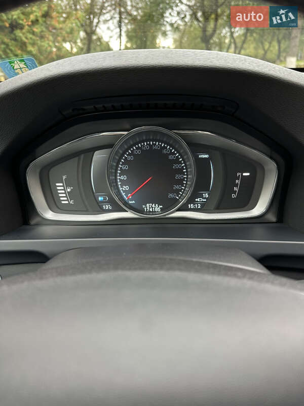 Универсал Volvo V60 2014 в Черновцах