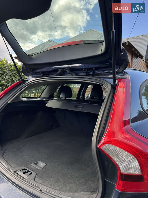 Универсал Volvo V60 2012 в Калуше