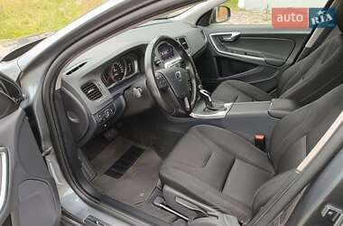 Универсал Volvo V60 2017 в 