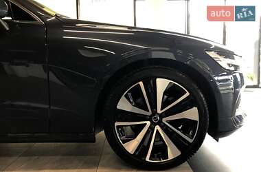 Универсал Volvo V60 2021 в 