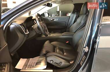 Универсал Volvo V60 2021 в 