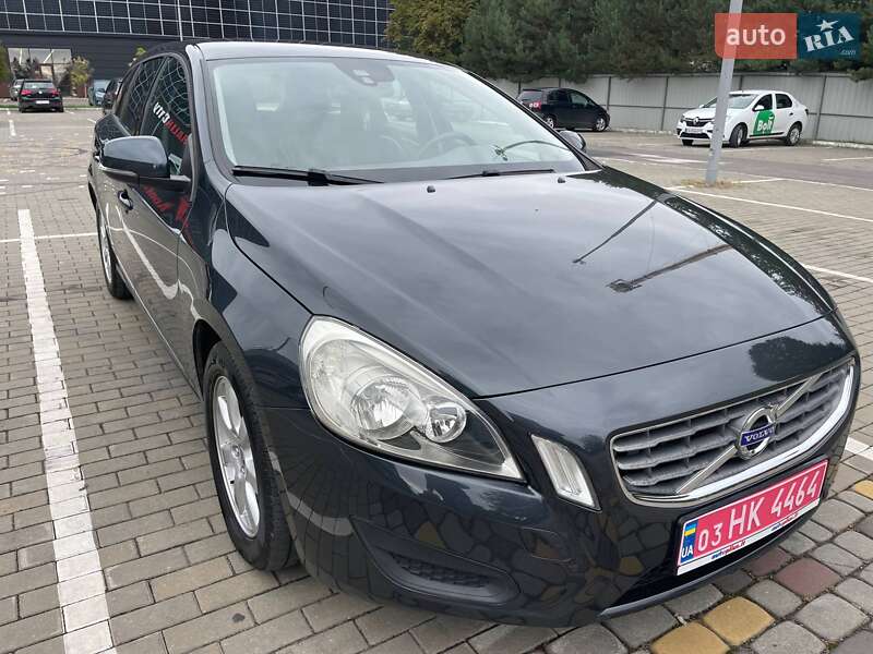 Універсал Volvo V60 2013 в Луцьку
