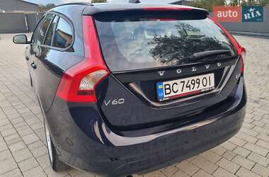 Универсал Volvo V60 2015 в 