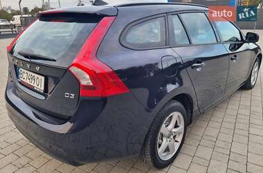 Универсал Volvo V60 2015 в 