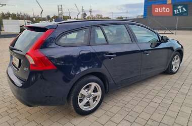 Универсал Volvo V60 2015 в 