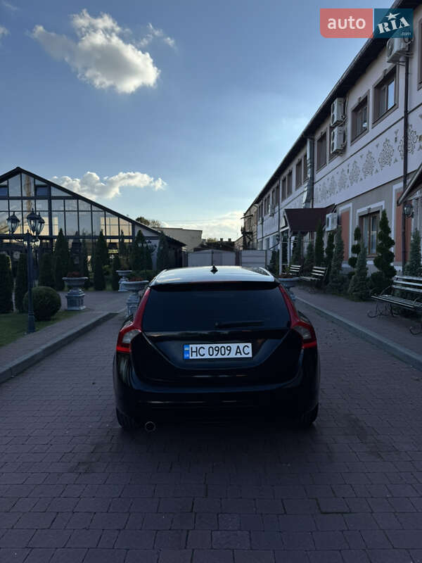 Универсал Volvo V60 2014 в Моршине