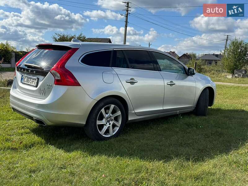 Универсал Volvo V60 2014 в Новояворовске
