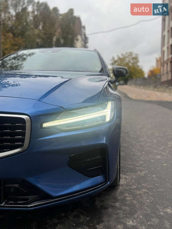 Універсал Volvo V60 2020 в Тернополі