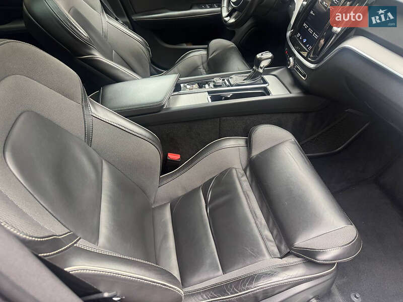 Універсал Volvo V60 2020 в Тернополі