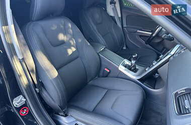 Универсал Volvo V60 2013 в 