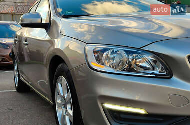Универсал Volvo V60 2014 в Киеве