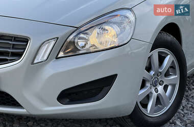 Универсал Volvo V60 2011 в 