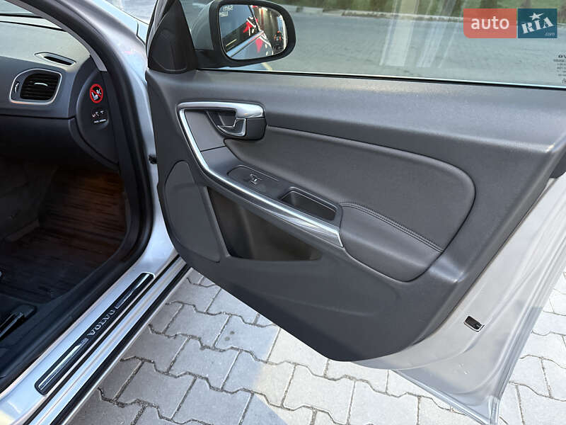 Универсал Volvo V60 2011 в Тернополе