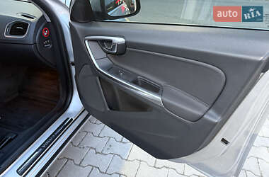 Универсал Volvo V60 2011 в 