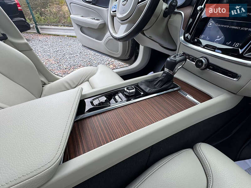Универсал Volvo V60 2020 в Дрогобыче