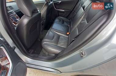 Универсал Volvo V60 2014 в 