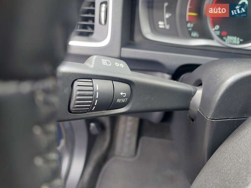 Універсал Volvo V60 2014 в Бродах