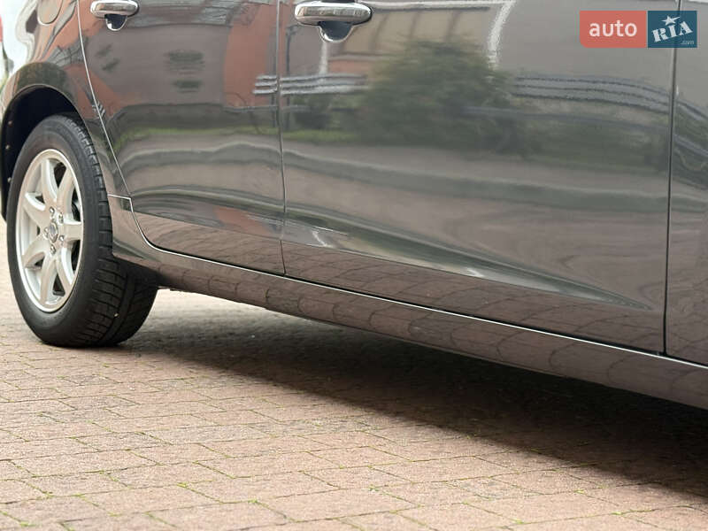 Универсал Volvo V60 2012 в Стрые фото 26 Универсал Volvo V60 2012 в Стрые