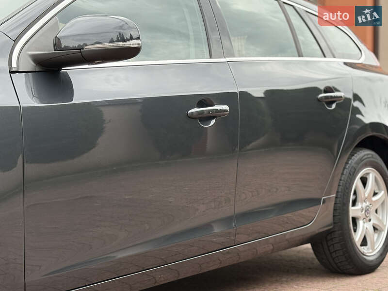 Универсал Volvo V60 2012 в Стрые фото 36 Универсал Volvo V60 2012 в Стрые