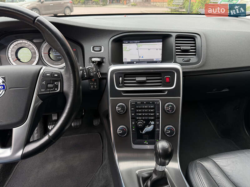 Универсал Volvo V60 2012 в Стрые фото 58 Универсал Volvo V60 2012 в Стрые