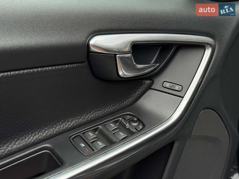 Универсал Volvo V60 2012 в Стрые фото 68 Универсал Volvo V60 2012 в Стрые