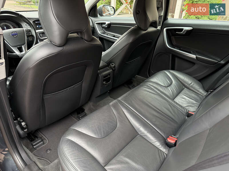 Универсал Volvo V60 2012 в Стрые фото 70 Универсал Volvo V60 2012 в Стрые