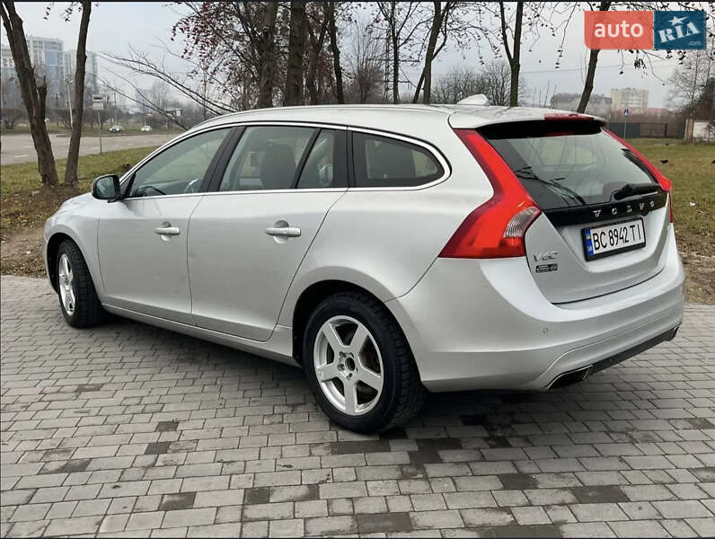 Универсал Volvo V60 2014 в Николаеве