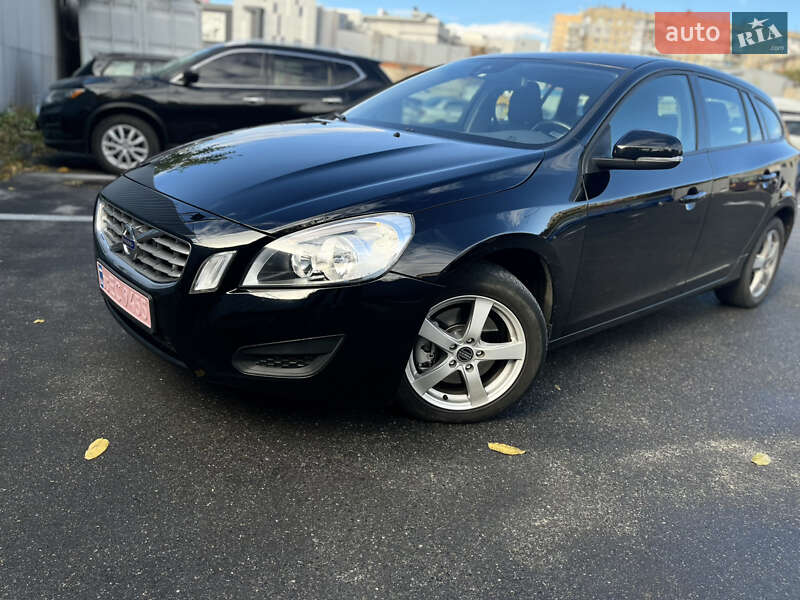 Универсал Volvo V60 2012 в Ахтырке