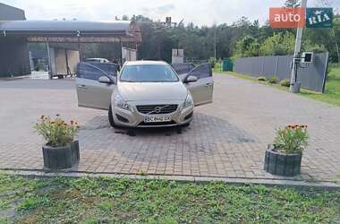 Универсал Volvo V60 2011 в 