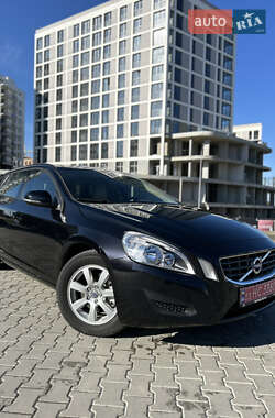 Універсал Volvo V60 2012 в 