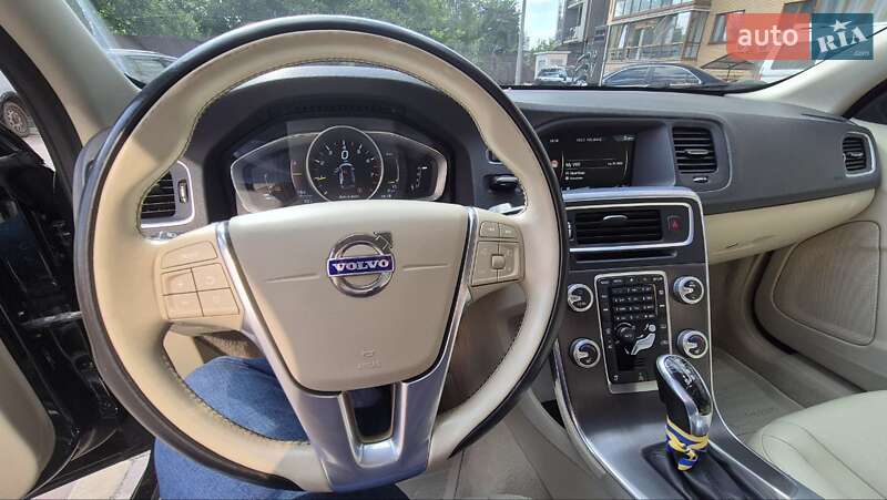Універсал Volvo V60 2015 в Вінниці
