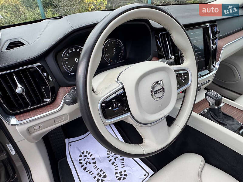 Універсал Volvo V60 2020 в Дрогобичі
