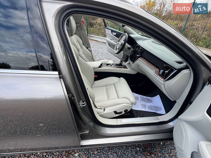 Універсал Volvo V60 2020 в Дрогобичі