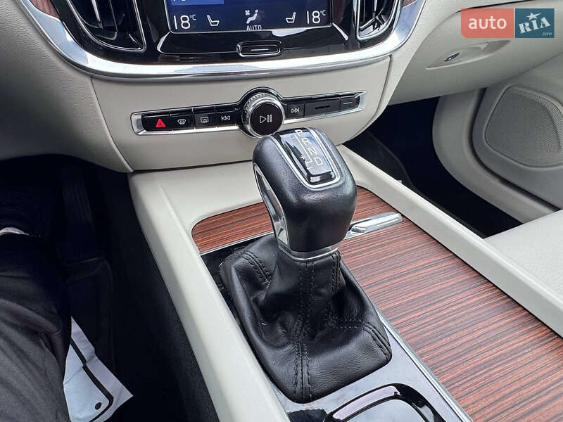 Універсал Volvo V60 2020 в Дрогобичі