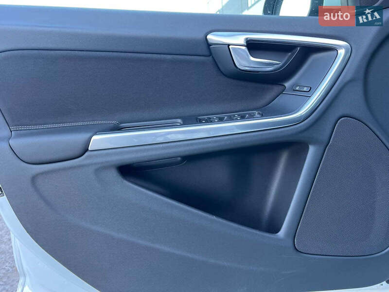 Універсал Volvo V60 2014 в Львові