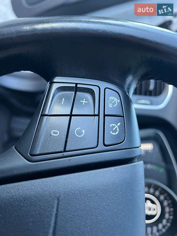 Універсал Volvo V60 2014 в Львові