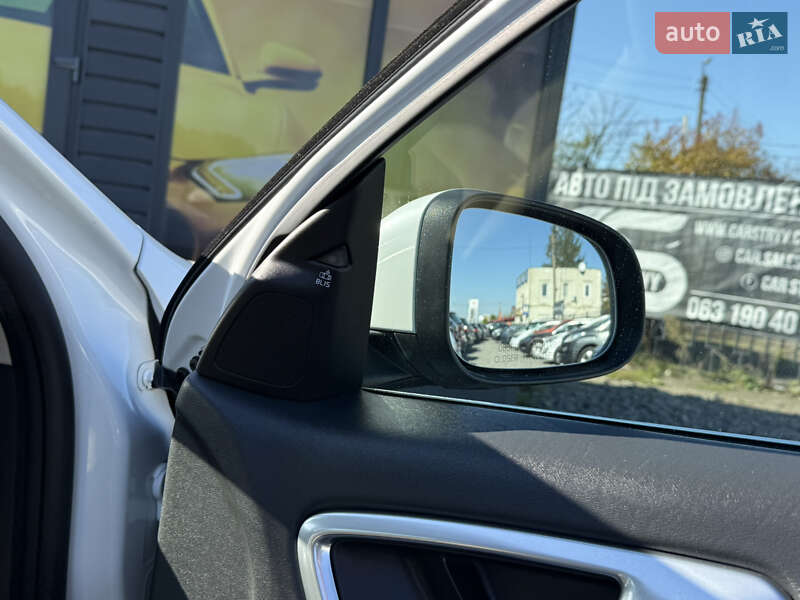 Универсал Volvo V60 2017 в Стрые фото 36 Универсал Volvo V60 2017 в Стрые