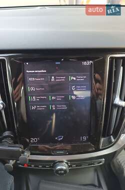 Универсал Volvo V60 2019 в 