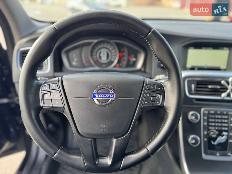 Универсал Volvo V60 2015 в Львове фото 12 Универсал Volvo V60 2015 в Львове