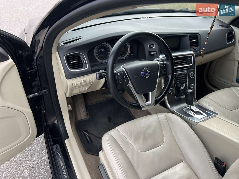 Универсал Volvo V60 2012 в Тернополе