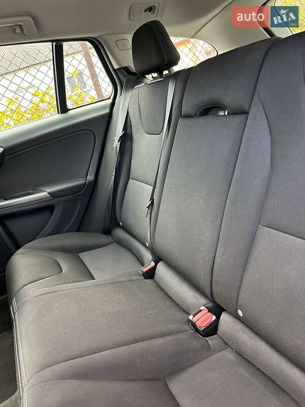 Універсал Volvo V60 2011 в Львові