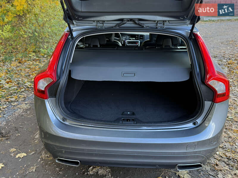Универсал Volvo V60 2016 в Ровно фото 21 Универсал Volvo V60 2016 в Ровно
