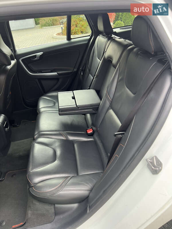 Універсал Volvo V60 2016 в Луцьку фото 36 Універсал Volvo V60 2016 в Луцьку