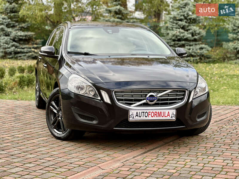 Універсал Volvo V60 2013 в Києві
